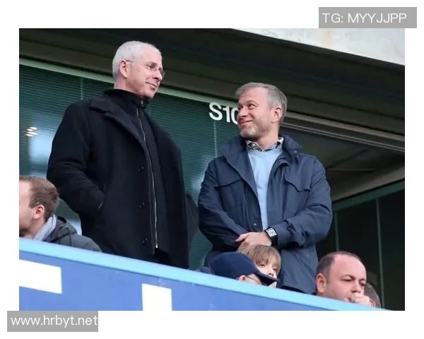 足球明星伊维奇的传奇故事与职业生涯全解析